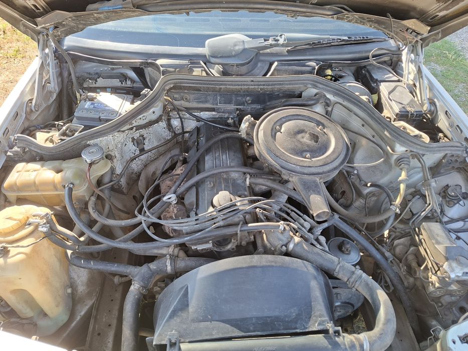 Mercedes-Benz E230