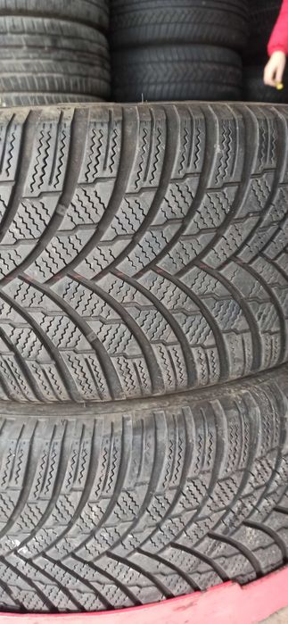 2бр.зимни гуми 235/55/17 Firestone