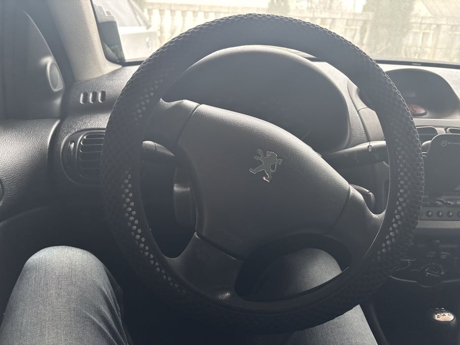 Vand Peugeat 206 an fabricatie 2006 107000 km