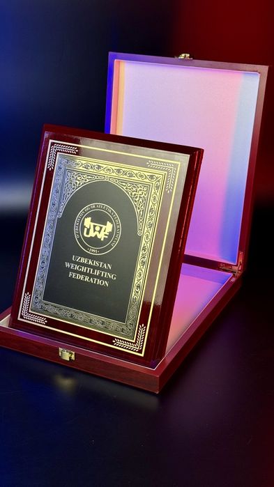 Кубки и Статуэтки Плакетки, Шкатулки первых рук