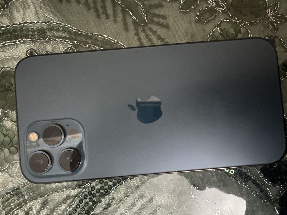 iPhone 12 Pro Max на 256 ГБ