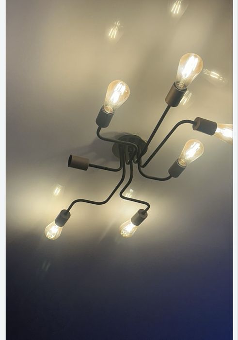 Люстра срочно продам