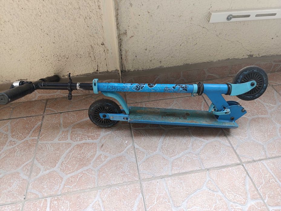 Детска тротинетка, синя