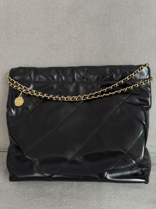 НОВА ПО-НИСКА ЦЕНА! Естествена кожа, чисто нова , модел като CHANEL 22