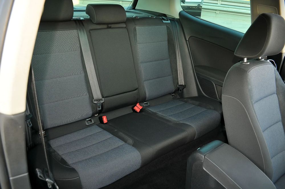 Volkswagen Golf 2012 benzină, 4.690 € — imagine 5