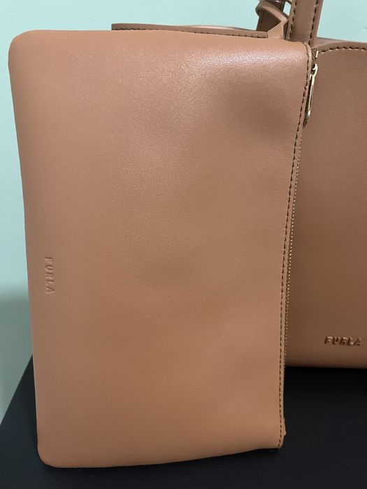 Оригинална чанта FURLA – чисто нова с етикет + несесер