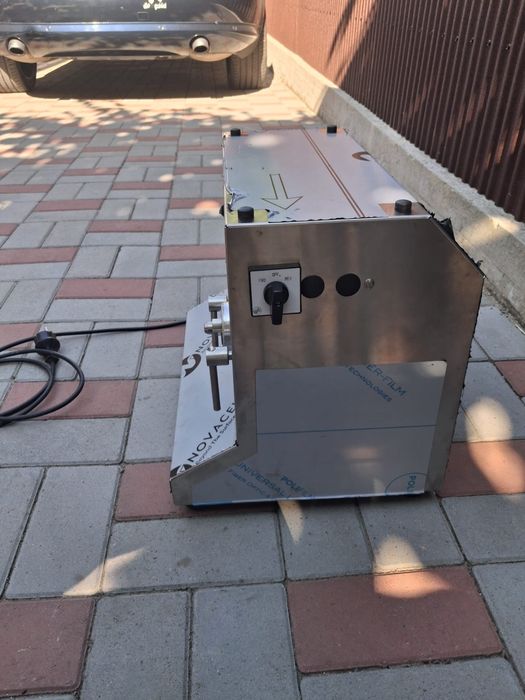 Mașină de tocat carne profesională FULL INOX – 230V