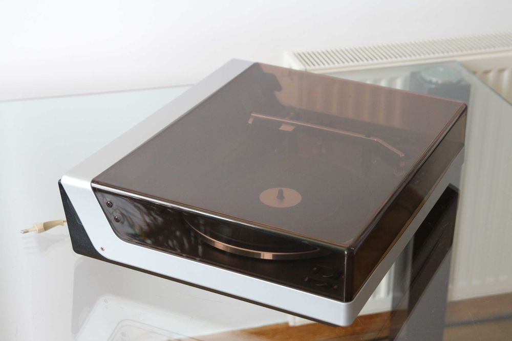 Pick-up Philips GF-907 cu doza magnetica GP-400 II si ac nou, complet revizuit, plus doua boxe Indiana Line 020 cadou