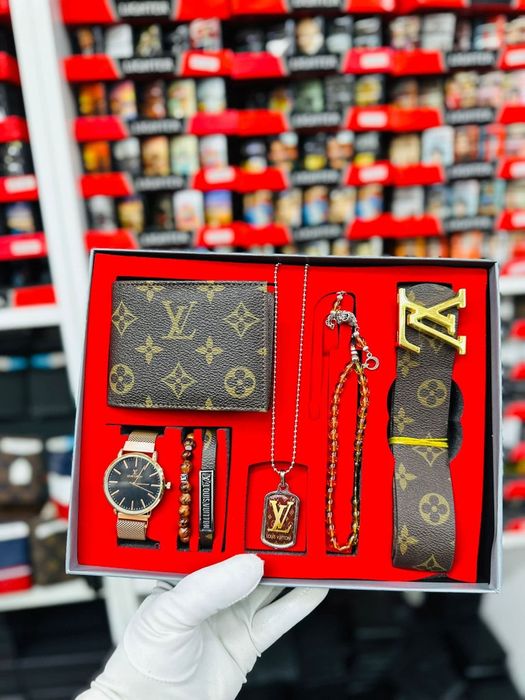 Мъжки подаръчни комплекти - различни модели - 35€