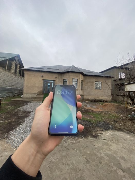 Продам айфон 11