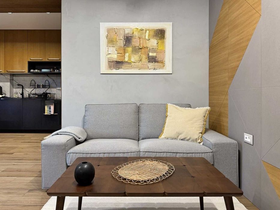 Дава се под наем Двустаен апартамент в София, Център - 70 кв.м за 612 € - Снимка #1