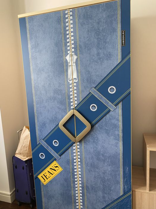 Шкаф и 2 ярусная кровать