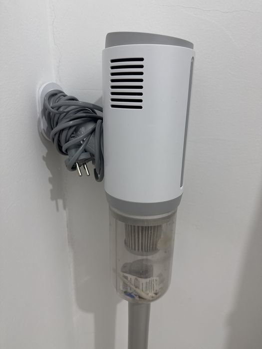 Пылесос продам веритикалтный