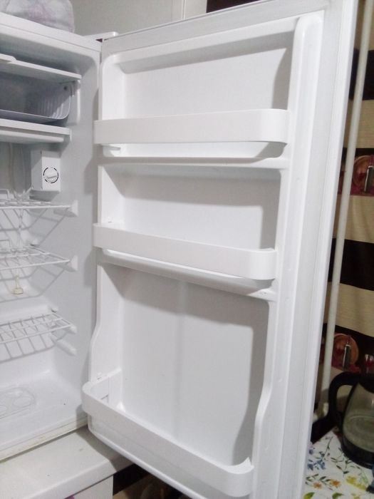 Продаю мини холодильник