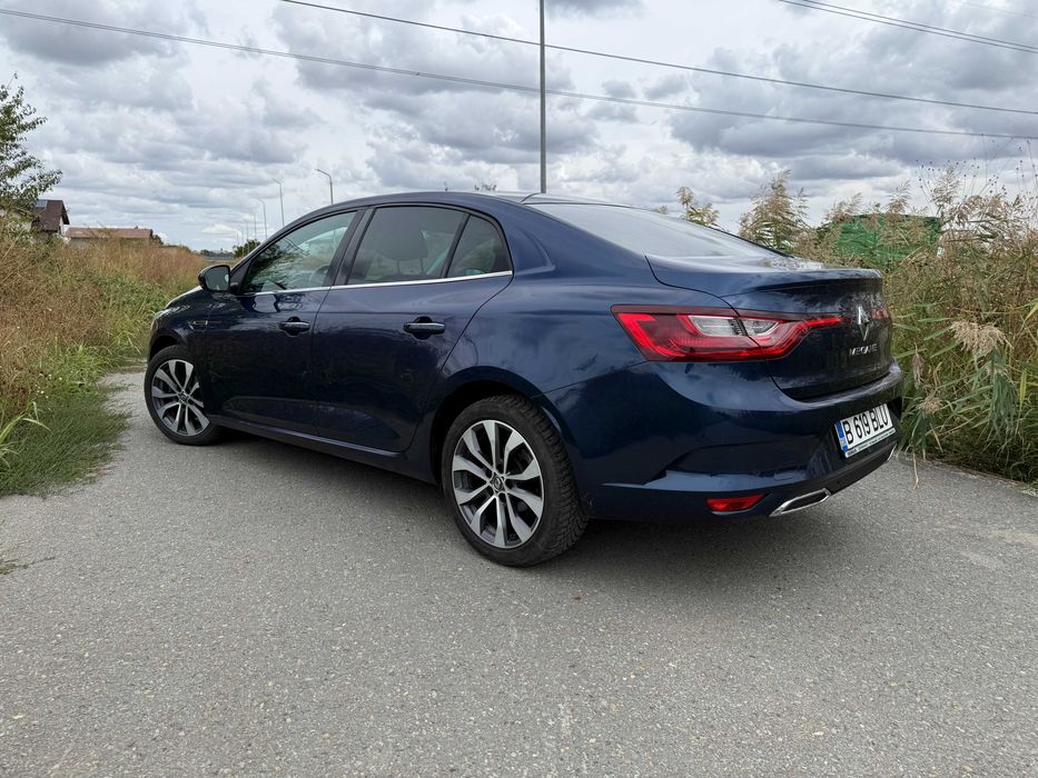 RENAULT Megane 2023 — imagine 3
