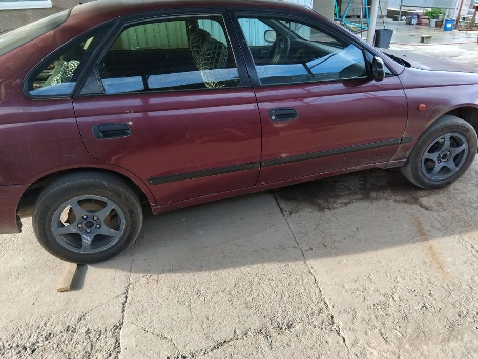 Тойота карина е 95 г.в