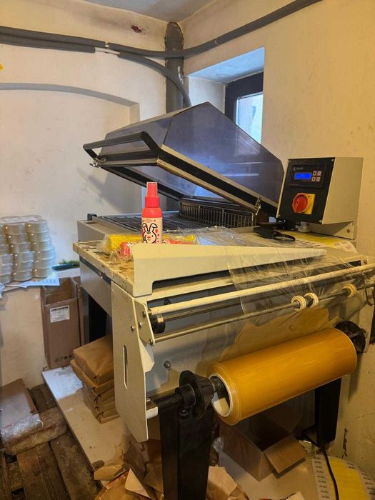 Mașină profesională de ambalat în folie termocontractabilă Compack 5800i