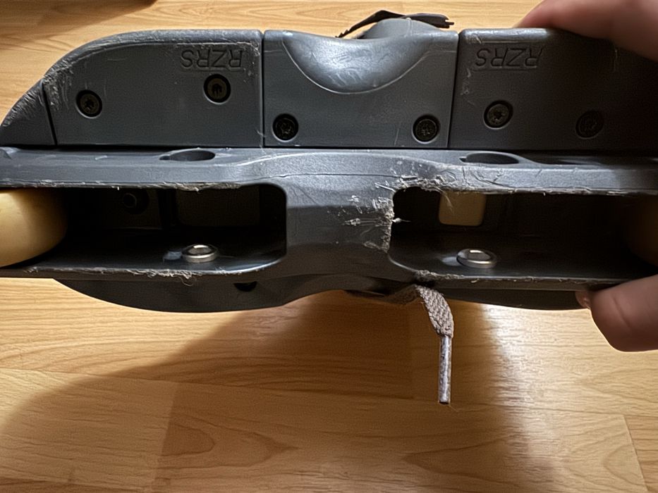 Razors Agressive Roller Skates