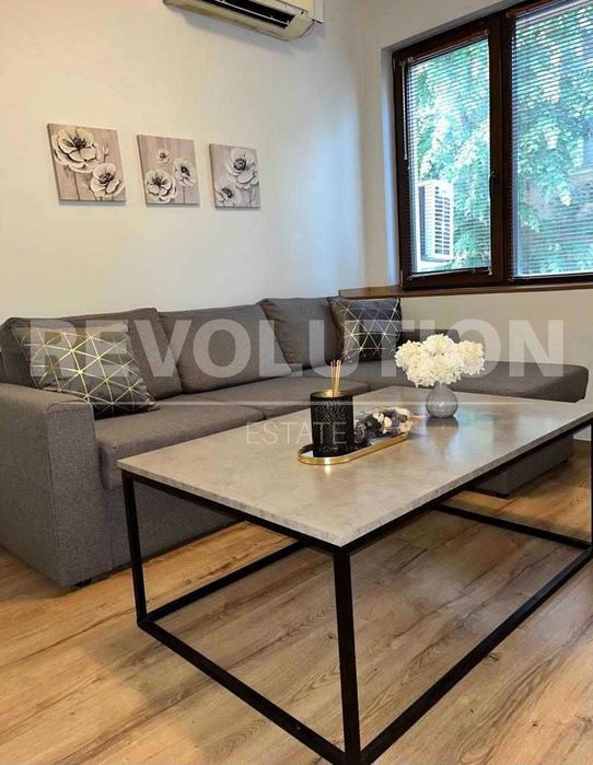 Дава се под наем Двустаен апартамент в Варна, Център - 55 кв.м за 510 € - Снимка #4