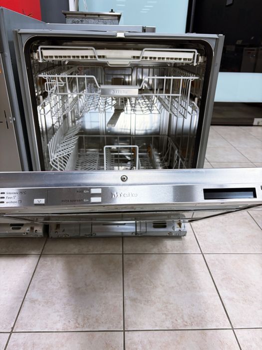 Miele G 6360 scVi Съдомиялна машина за пълно вграждане с AutoOpen   произведена в Германия/24 мес гаранция