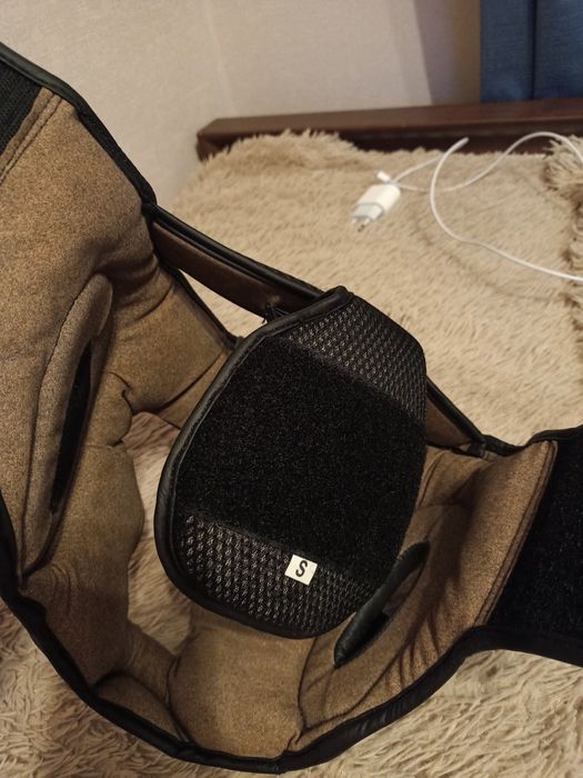 Продам шлем боксерский кожанный