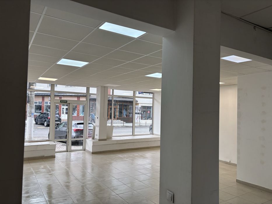 Spațiu comercial 60 mp de închiriat sau vânzare – centru Vișeu de Sus