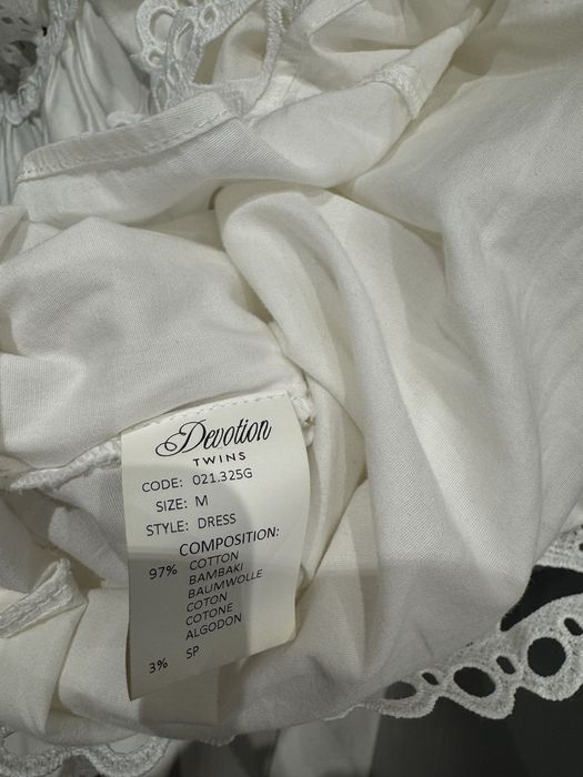 Рокля ефирна  с дантела