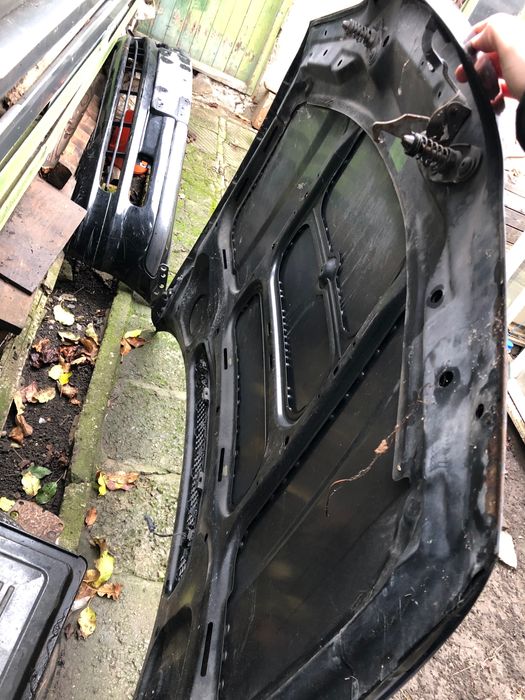 Преден капак BMW e46 префейс черен