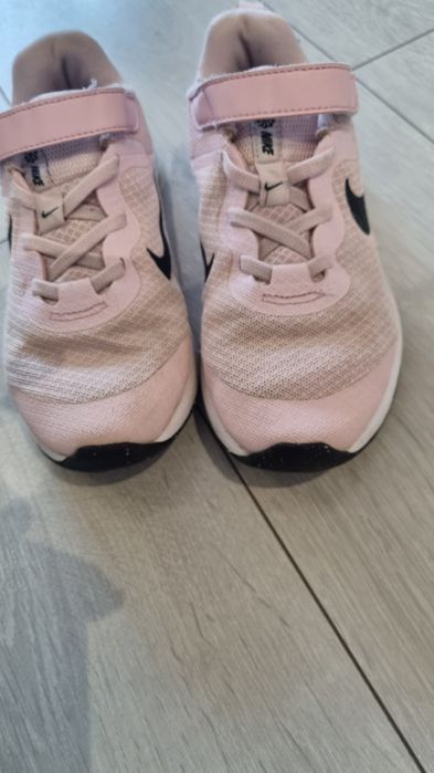 Маратонки Nike. Номер 32.