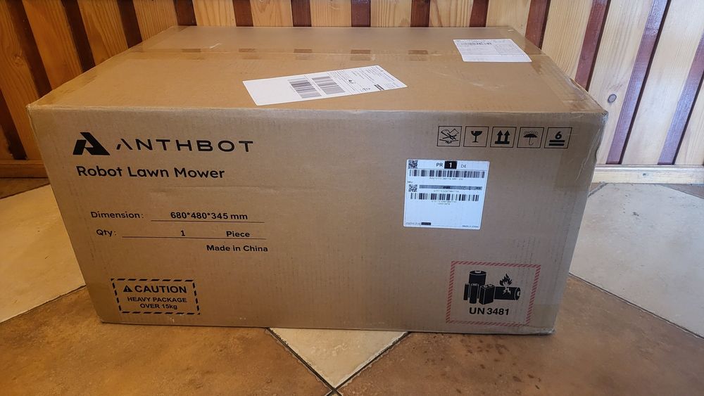 Robot tuns gazon ANTHBOT M5 – Nou, Sigilat