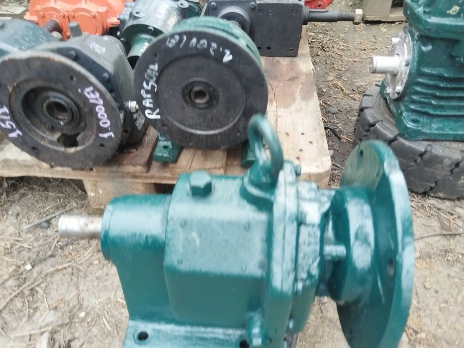 Reductor foraj apa raport de 20 la 1