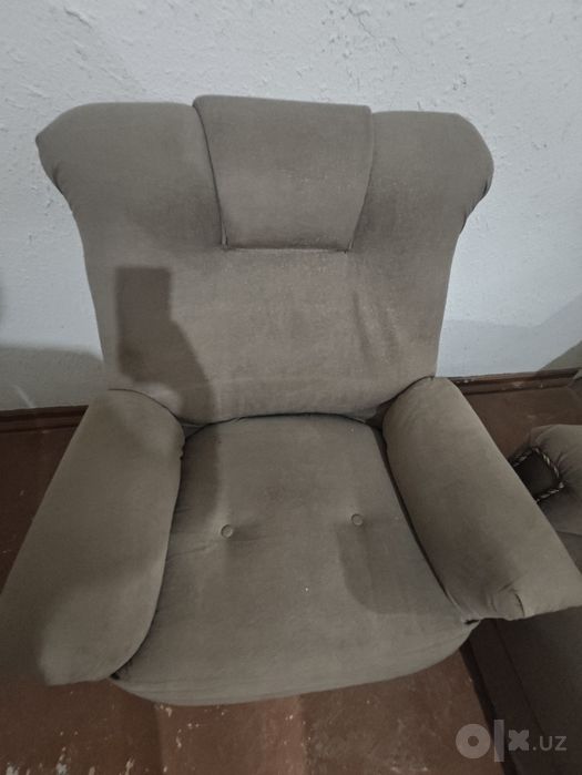 Yumshoq mebel divan kresla sotilad