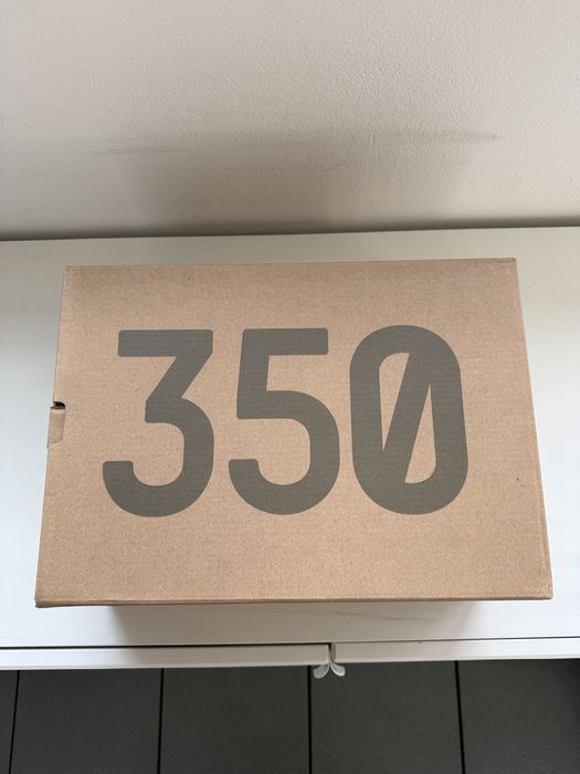 Yeezy boost 350v2 Bone