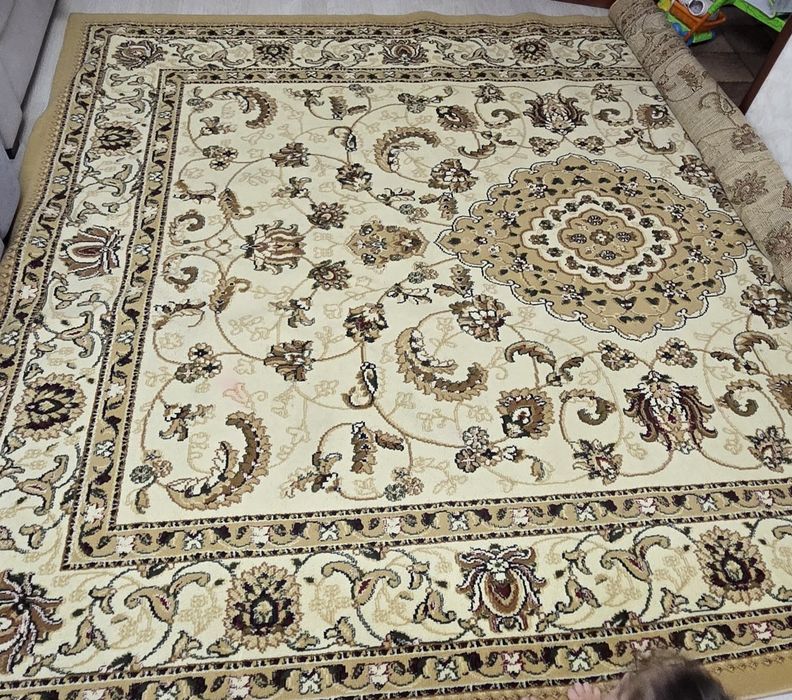 Продам ковёр шерсть+синтетика , 2.5 × 3.5м