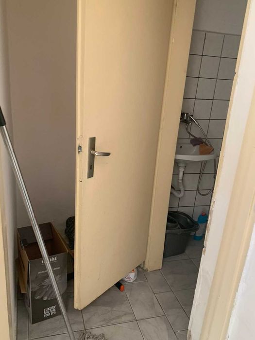 Дава се под наем Магазин в Бургас, Център - 35 кв.м за 76.5 € - Снимка #3