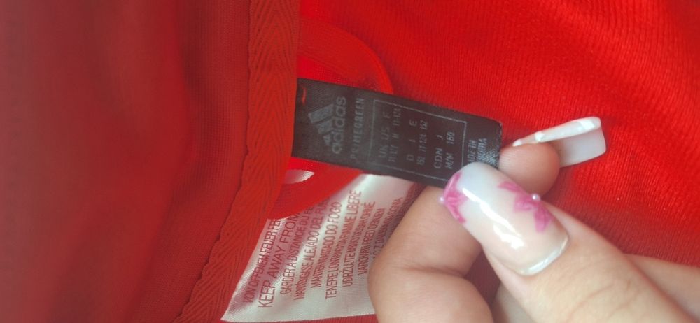 sfetar adidas rosu