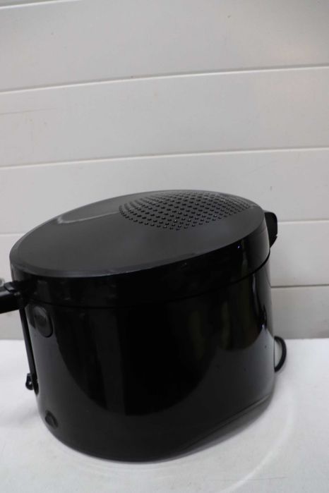 Фритюрник Tefal Maxi Fry, технология Cool Wall, капацитет до 1,2 кг, сгъваема дръжка, компактен размер, регулируем термостат от 150°C до 190°C, FF1078