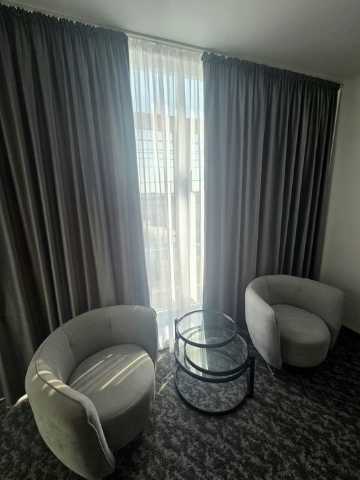 Camere duble cu baie proprie de inchiriat
