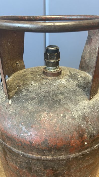 Газ баллон в хорошем состоянии