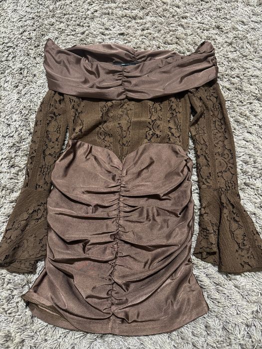 Дамска рокля с дантела