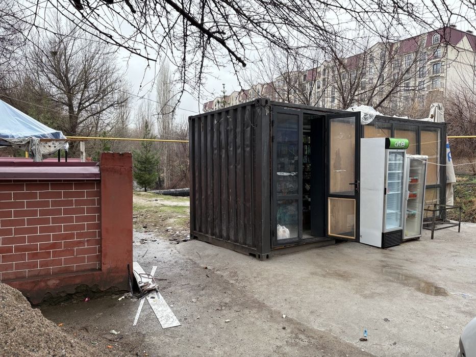 Kontenir butka sotiladi