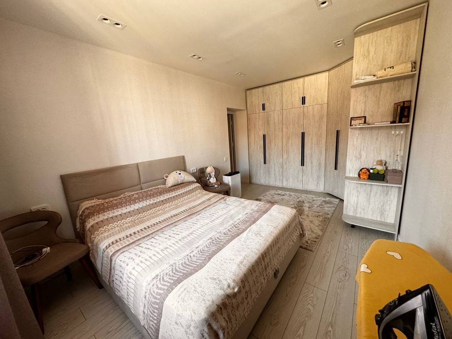 Продам 52 м² с ремонтом, мебелью и парковкой | Кирпичный дом