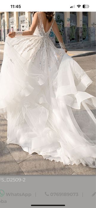 Vand rochie mireasa La Novia
