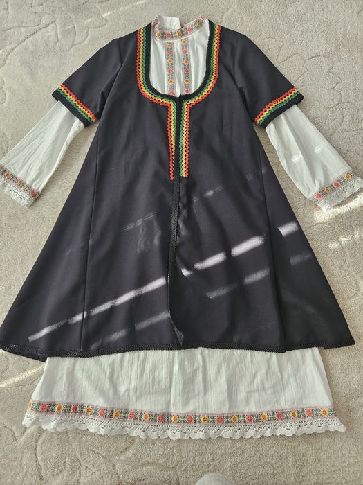 Женска носия,бръчник