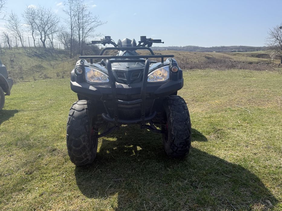 Atv 320 adly nr negre și Suzuki Vitara 1.6 i
