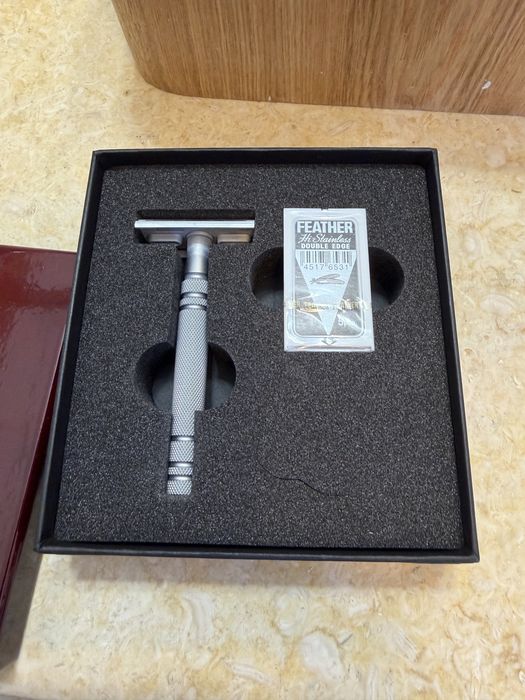 Ararat de ras Feather AS-D2 Safety Razor
