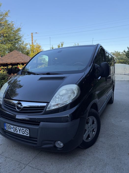 Opel Vivaro 2.0 CTDİ 114CP îgrijita