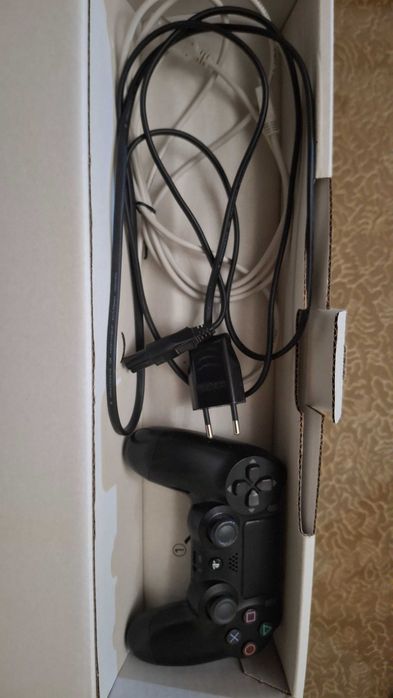 Ps4 1tb - controller/5 игри, пълен пакет