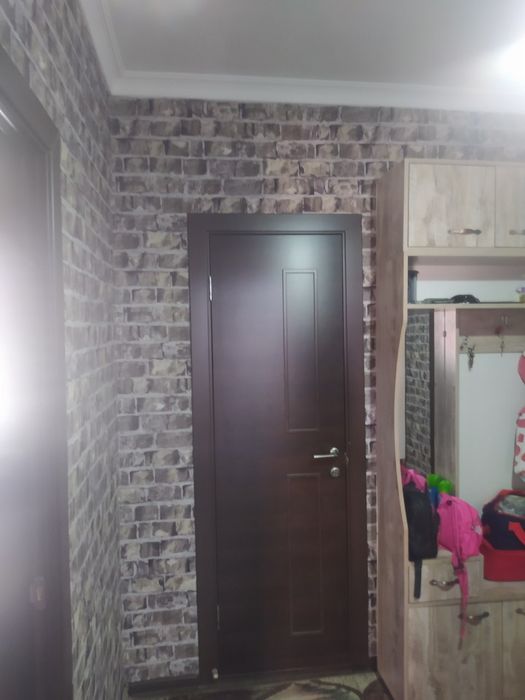 3 xonali kvartira sotiladi