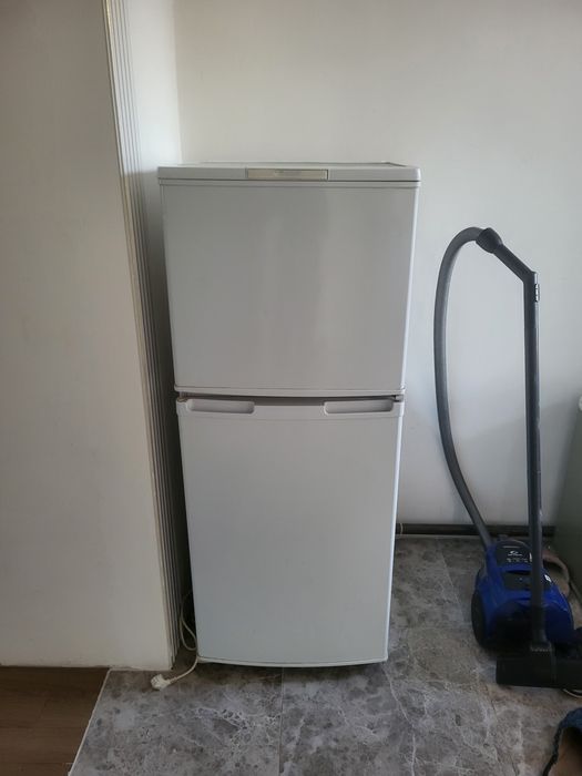 Холодильник бирюса